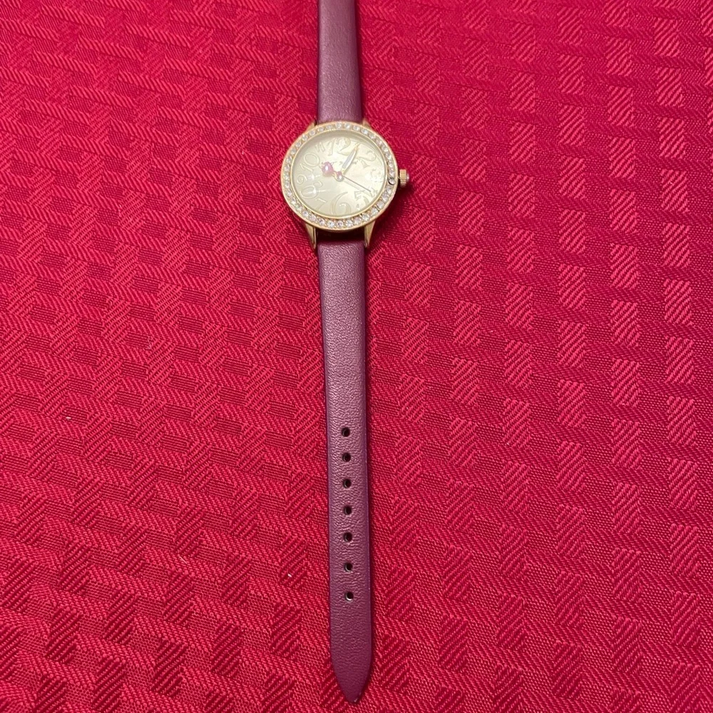 Betsey Johnson watch - Picture 4 of 7